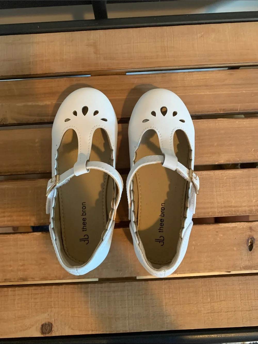 N/A girls white